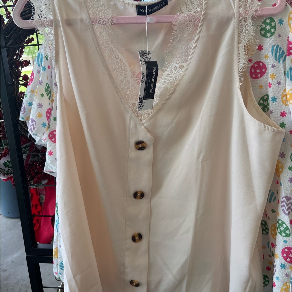 Elegant Cream Sleeveless Top with Lace Detail